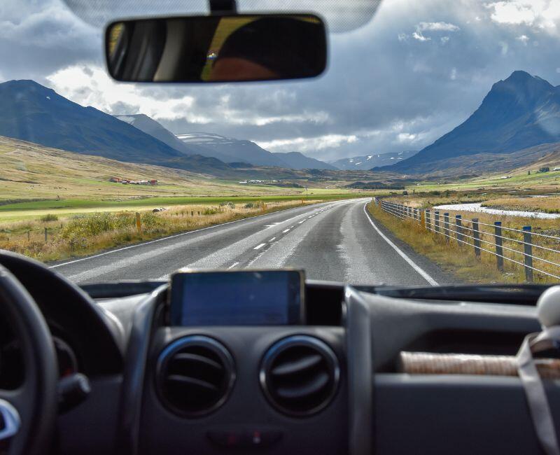 How to Make Long Road Trips More Enjoyable with the Right Winter Accessories